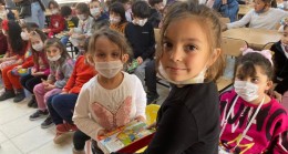 İzmirli miniklerden kitap kampanyası