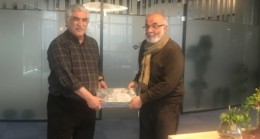İpekli Dokunuşlar projesini mimarı Saffet Arslan, “Sokaktan Madalyaya Uzanan Eller” projesi