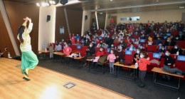 Kayseri Talas’ta çocuklara tiyatro hediyesi