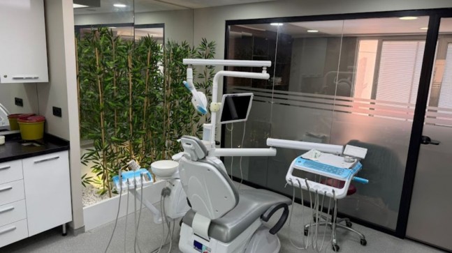 CevreDent: Modern Diş Hekimliğinde Sağlık ve Estetiğin Buluşma Noktası