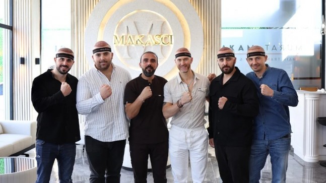 Saç Ekimi Nedir ve Nasıl Yapılır? Murat Makascı Klinik ile Hayalinizdeki Saçlara Kavuşun
