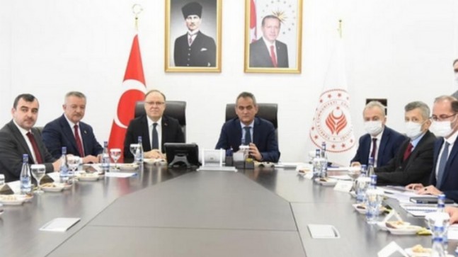 Bakan Özer: “60 yıllık özlem giderildi”