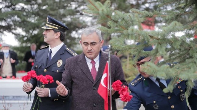 Kütahya Polis Şehitliğinde anma programı