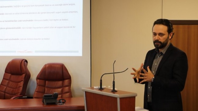 Kocaeli İzmit’te hibe koyun desteği alan çiftçilere eğitim