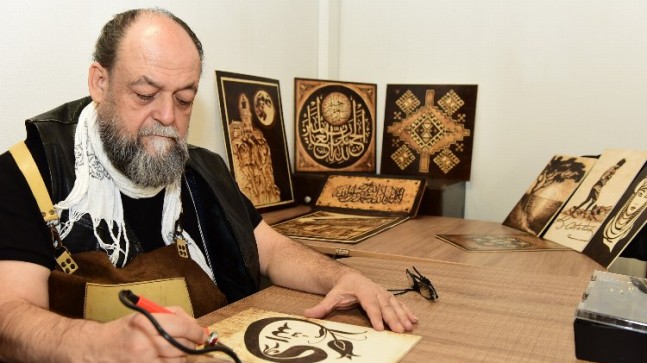 Ahşap yakma sanatı Bursa Yıldırım’da yaşatılıyor