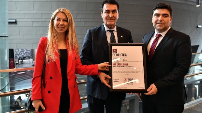 Bursa Osmangazi Belediyesi kalitesini taçlandırdı