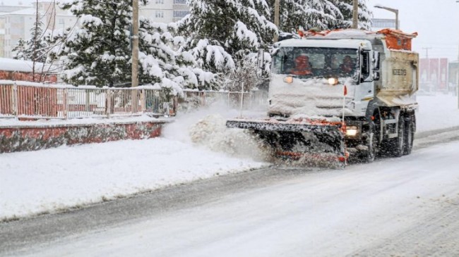 Niğde’de kapalı 131 köy yolu yeniden ulaşıma açıldı