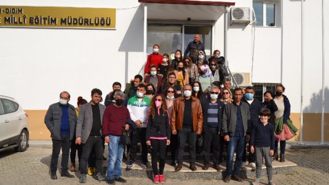 Didim’de görevden alınan müdür için bir araya geldiler