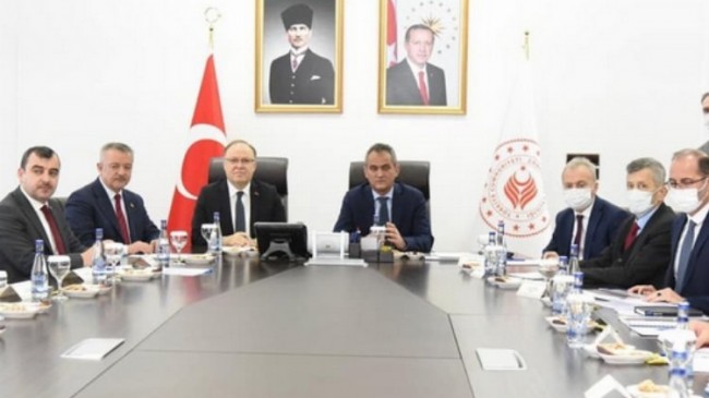 Bakan Özer: “60 yıllık özlem giderildi”
