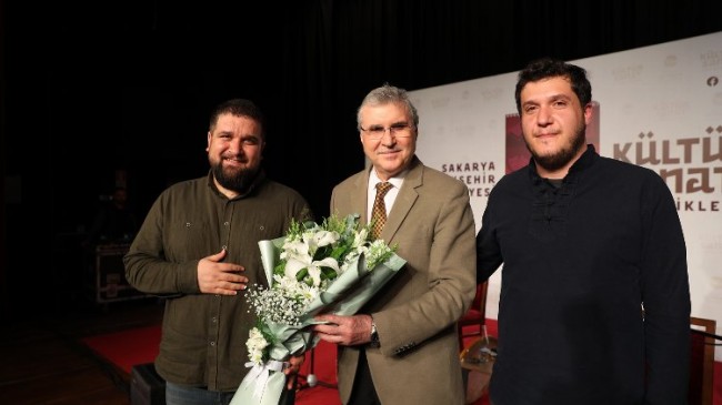 Sedat Anar AKM’de ilahilerle büyüledi