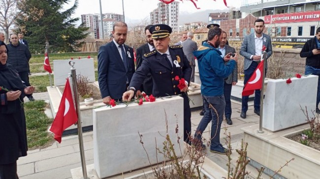 Niğde’de polislerden şehitlik ziyareti