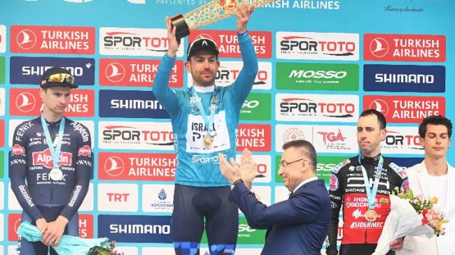 Cumhurbaşkanlığı Bisiklet Turu’nda ödüller dağıtıldı